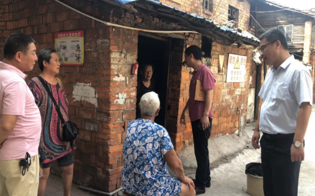 長鴻物業(yè) 聯(lián)合大行動(dòng) 清理侵占戶