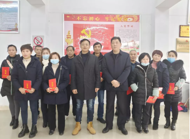 江西長(zhǎng)運(yùn)多家子公司開(kāi)展慰問(wèn)困難職工活動(dòng)(二)