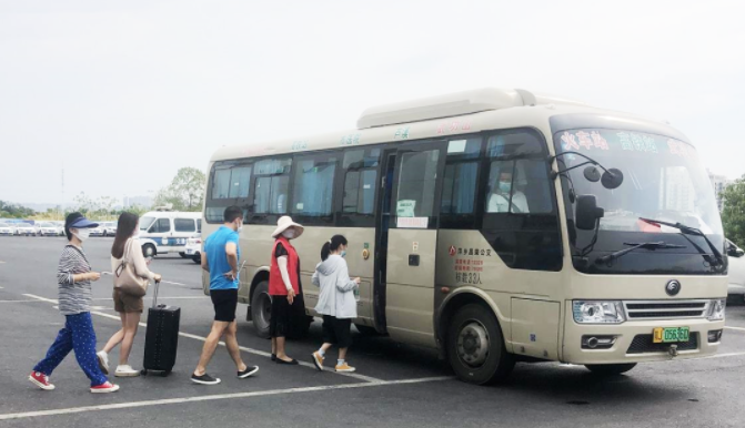萍鄉(xiāng)長(zhǎng)運(yùn):武功山旅游專(zhuān)線 打造交旅合作優(yōu)質(zhì)品牌